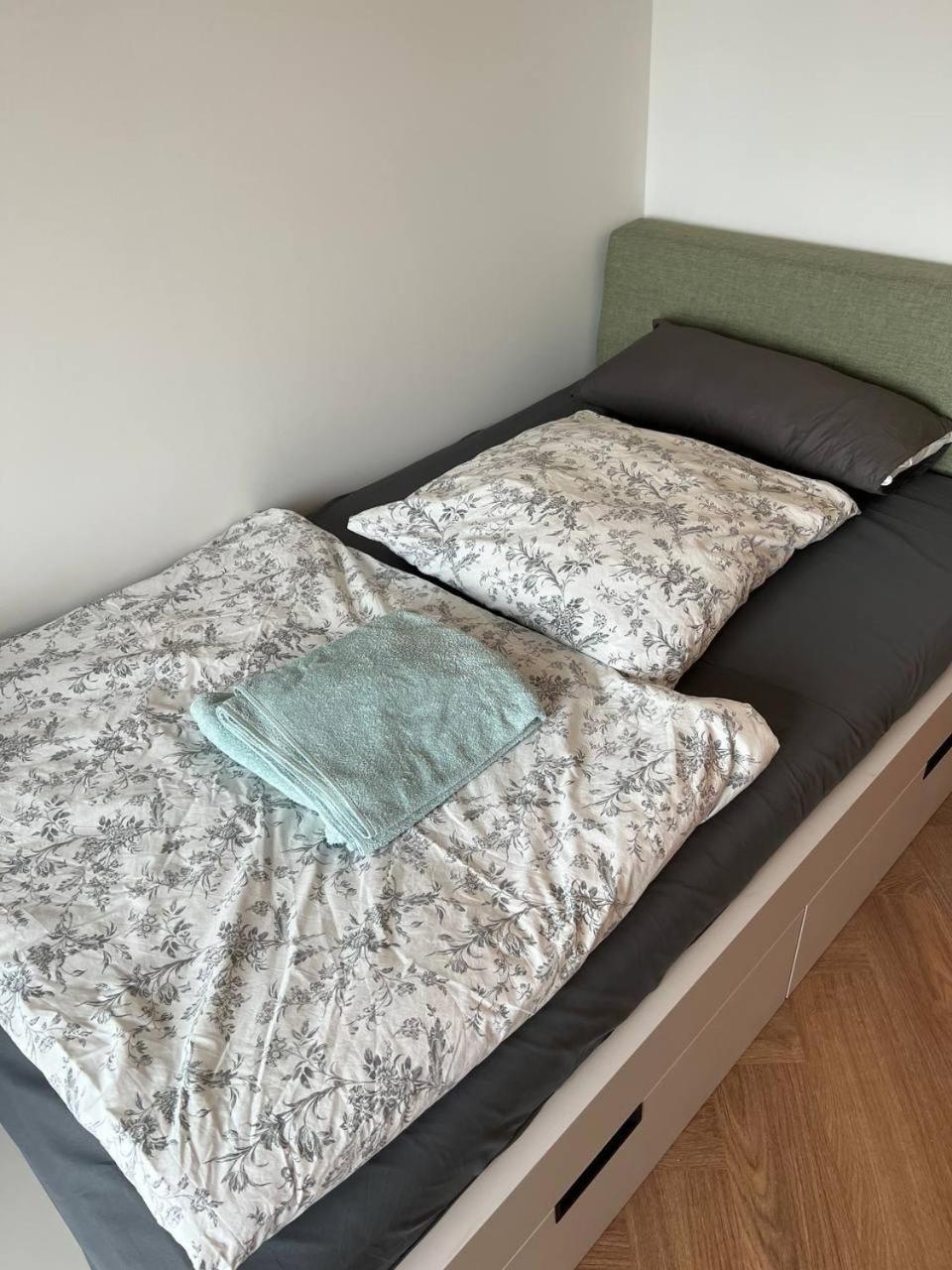 Cozy Modern Studio Next To Easy Side Galley Berlin Exterior photo